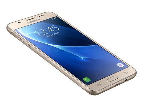 Samsung Galaxy J7 (2016) .